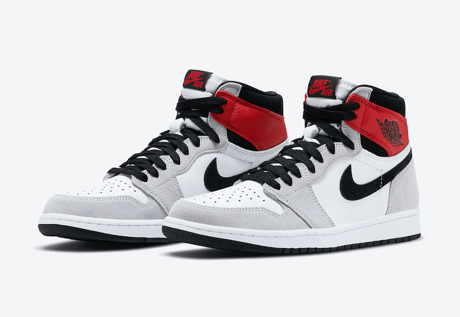 Air-Jordan 1 Retro High "Light Smoke Grey"