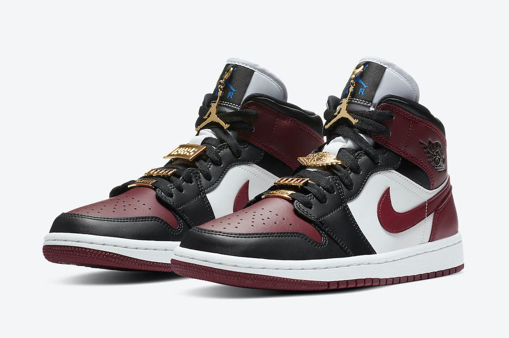 Air Jordan 1 mid wmns gold pendants
